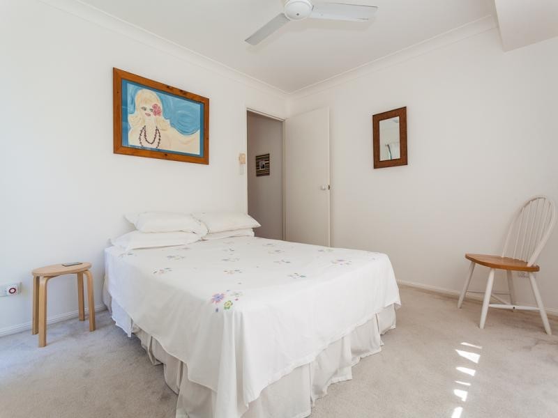 11 Booran Street, Point Lookout QLD 4183