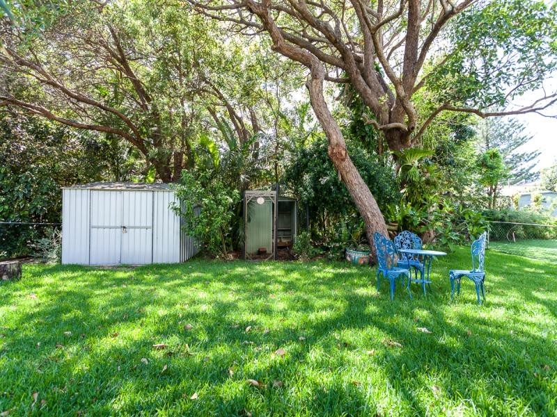 11 Booran Street, Point Lookout QLD 4183