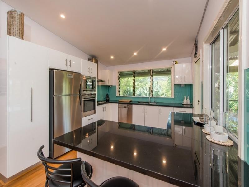 15 Billa Street, Point Lookout QLD 4183