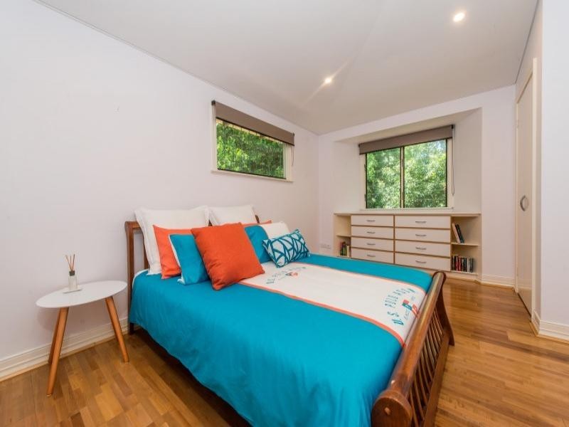 15 Billa Street, Point Lookout QLD 4183