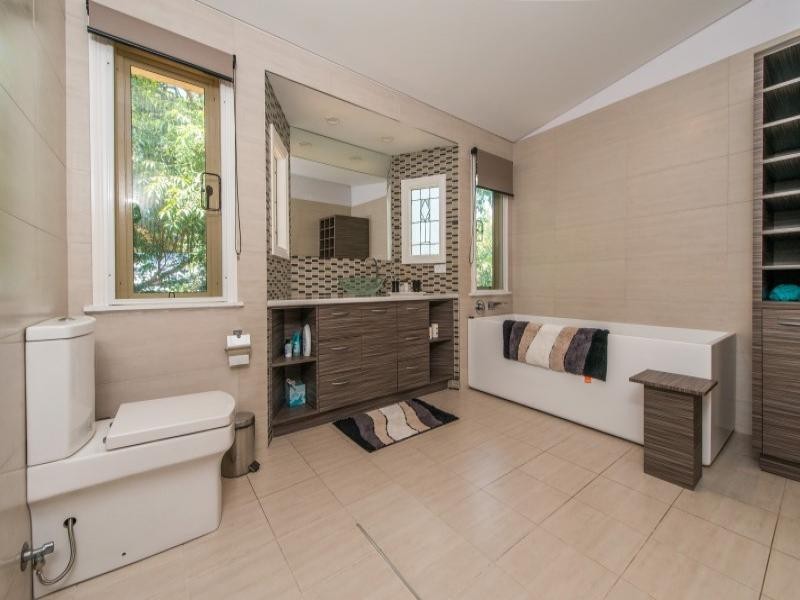 15 Billa Street, Point Lookout QLD 4183