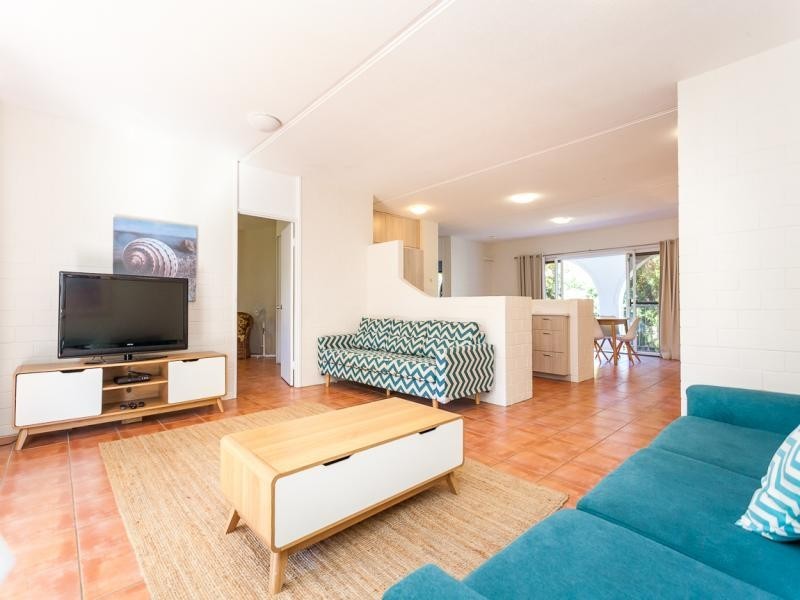 2/41 Dickson Way, Point Lookout QLD 4183