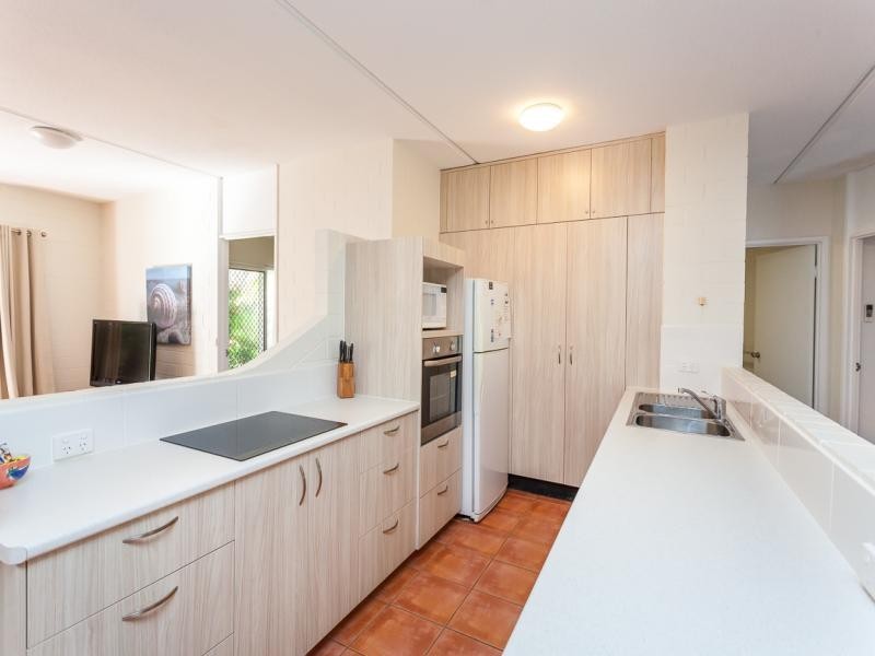 2/41 Dickson Way, Point Lookout QLD 4183