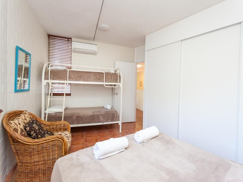 2/41 Dickson Way, Point Lookout QLD 4183