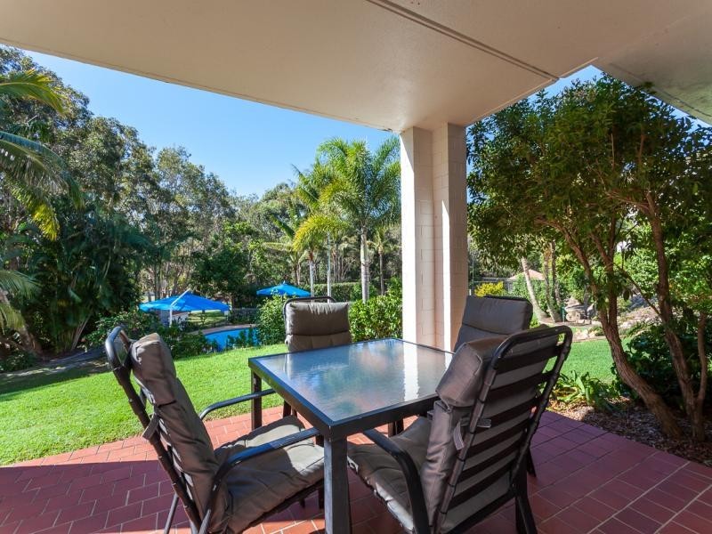 2/41 Dickson Way, Point Lookout QLD 4183