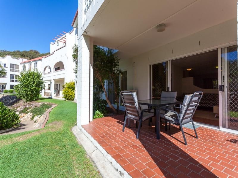 2/41 Dickson Way, Point Lookout QLD 4183