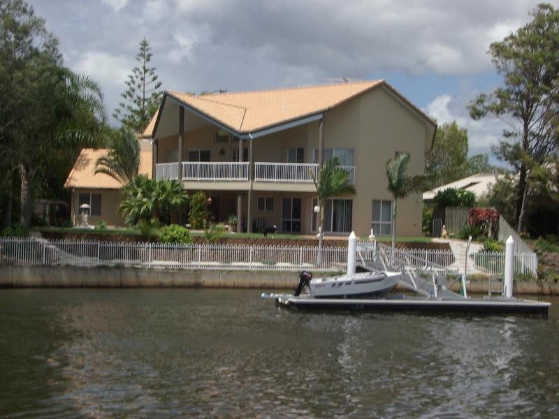 1 Pelican Waters Boulevard, Pelican Waters QLD 4551