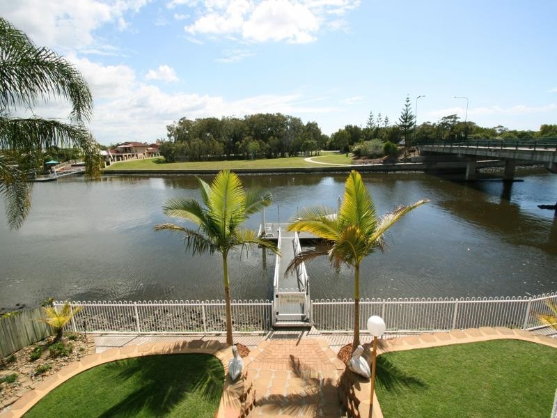 1 Pelican Waters Boulevard, Pelican Waters QLD 4551