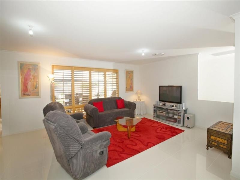 13 Scartree Street, Pelican Waters QLD 4551