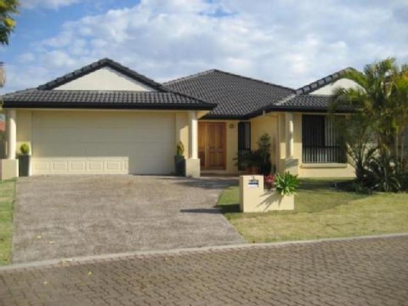 3 Waterhen Court, Pelican Waters QLD 4551