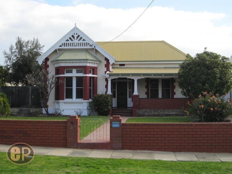 9 Loukes Street, Fremantle WA 6160