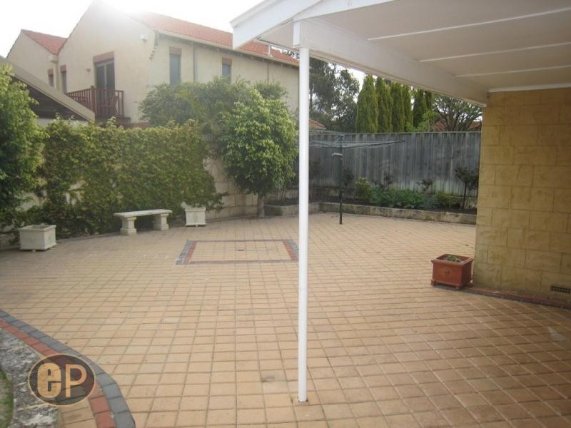 9 Loukes Street, Fremantle WA 6160