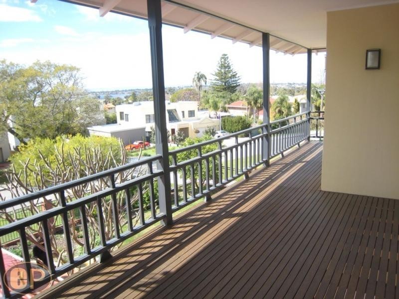 24 Cawston Road, Attadale WA 6156