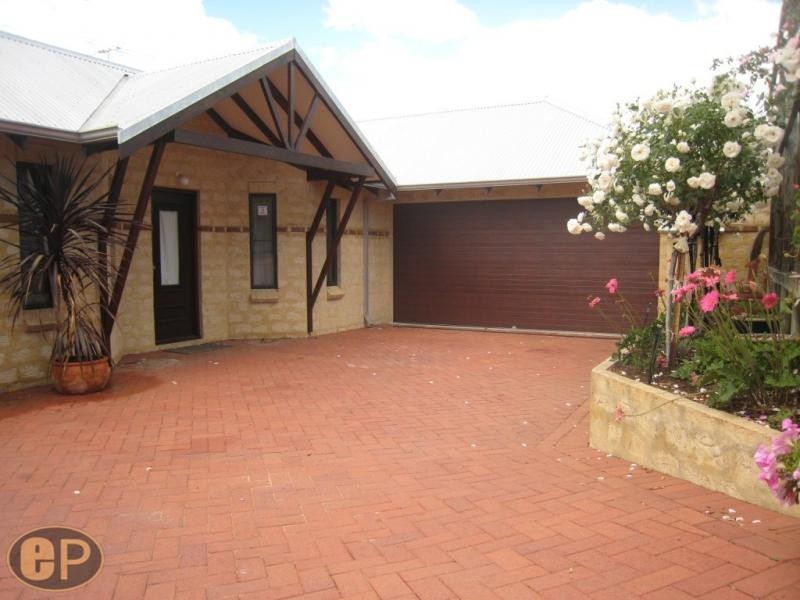 6A Yeovil Road, Bicton WA 6157