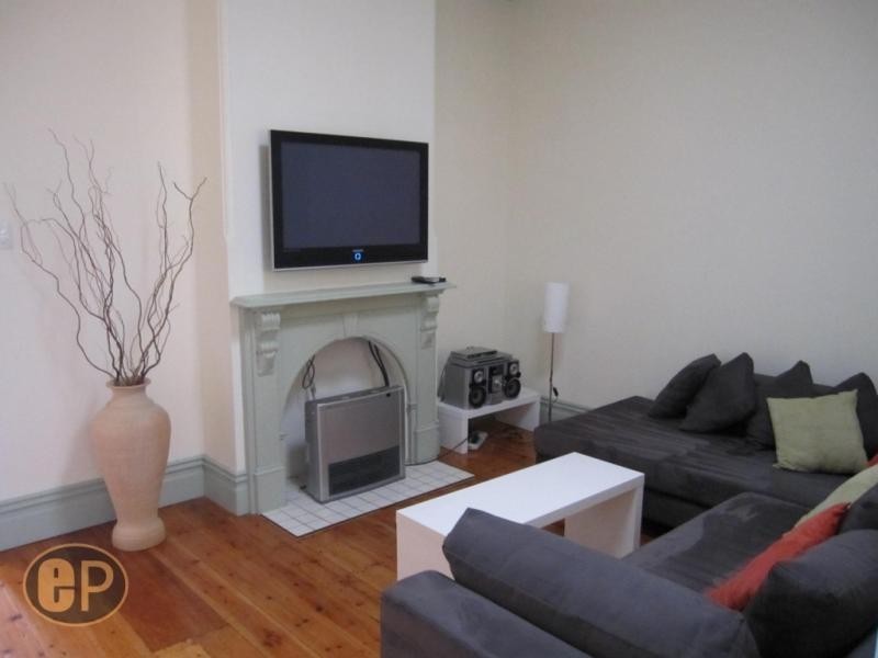 7 Loukes Street, Fremantle WA 6160