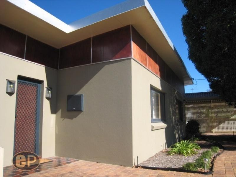 102 Kitchener Road, Alfred Cove WA 6154