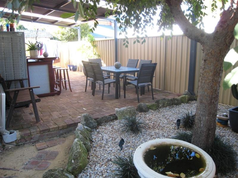 102 Kitchener Road, Alfred Cove WA 6154