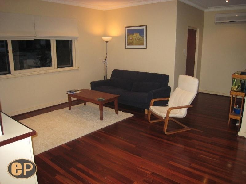 102 Kitchener Road, Alfred Cove WA 6154