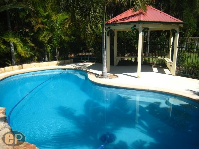 16 Kingsall Road, Attadale WA 6156