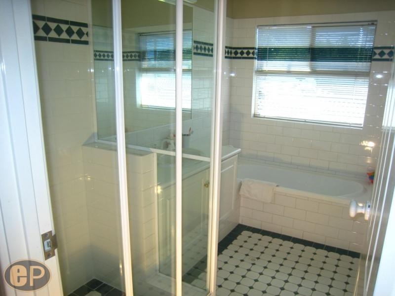 16 Kingsall Road, Attadale WA 6156