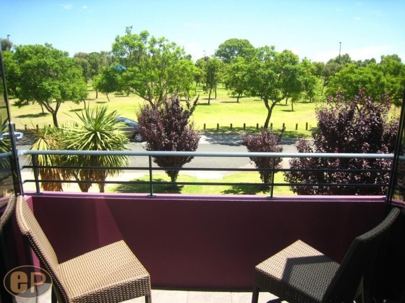 32 Gillon Street, Karawara WA 6152