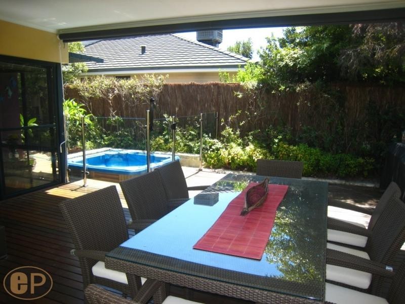 32 Gillon Street, Karawara WA 6152