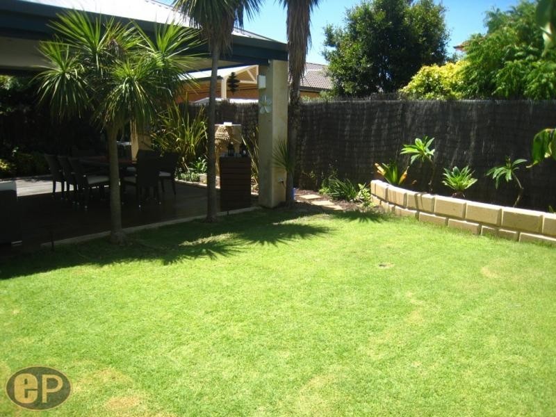 32 Gillon Street, Karawara WA 6152