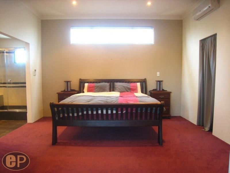 32 Gillon Street, Karawara WA 6152