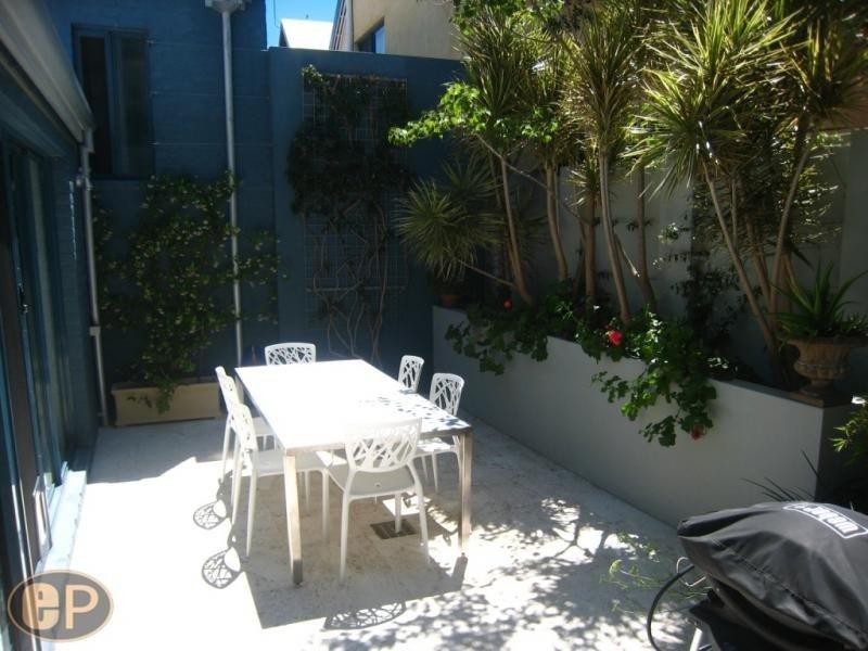 11 Eucla Court, North Fremantle WA 6159