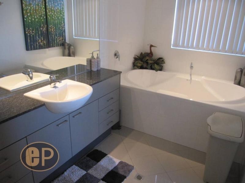 32/18 Tanunda Drive, Rivervale WA 6103