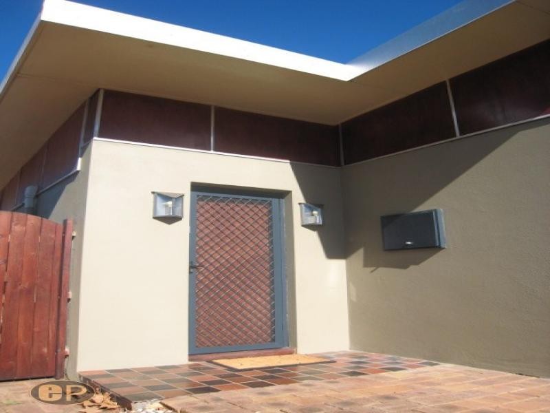 102 Kitchener Road, Alfred Cove WA 6154