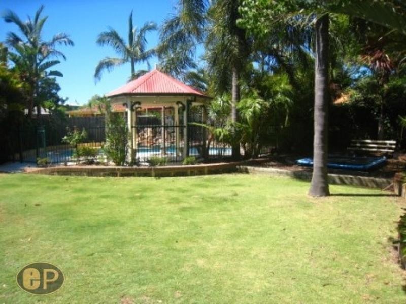 16 Kingsall Rd, Applecross WA 6153