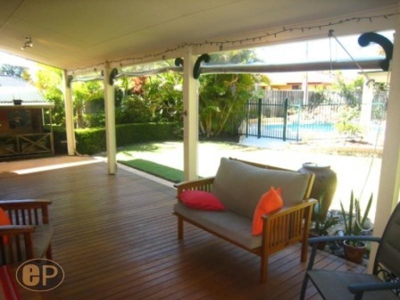 16 Kingsall Rd, Applecross WA 6153