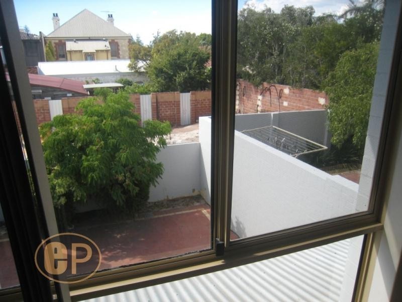 2A Russell Street, Fremantle WA 6160