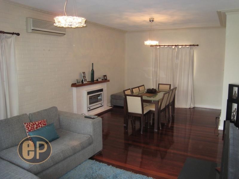 88 Redwood Crescent, Melville WA 6156