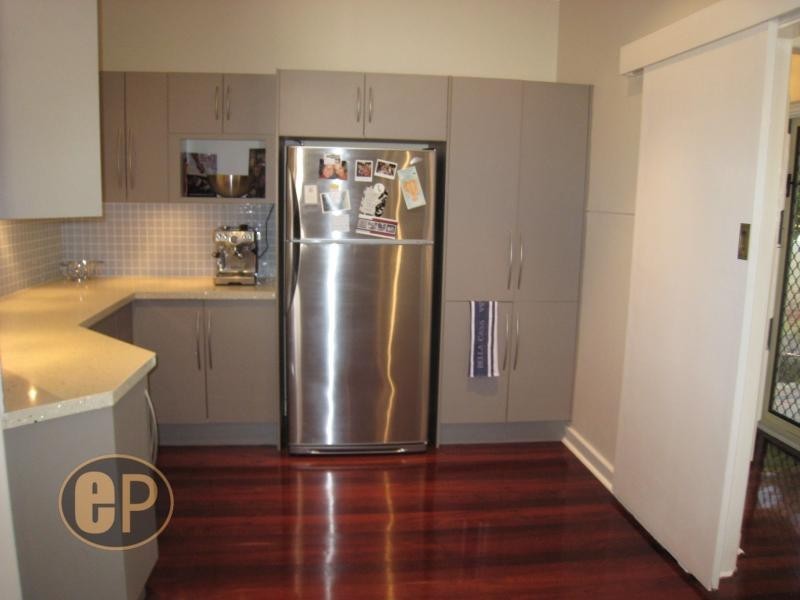 88 Redwood Crescent, Melville WA 6156