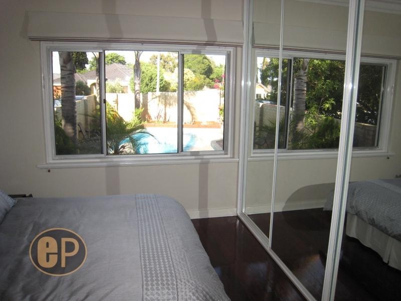 88 Redwood Crescent, Melville WA 6156