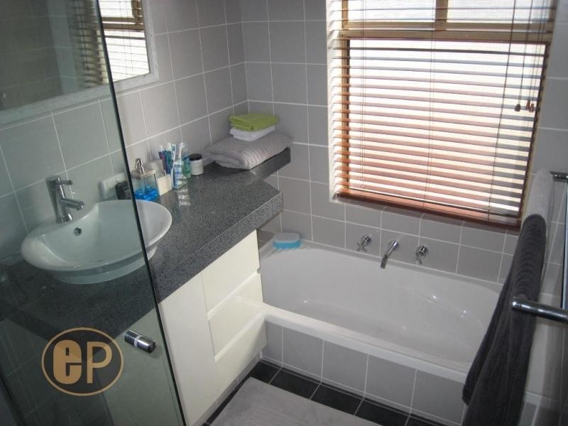 88 Redwood Crescent, Melville WA 6156