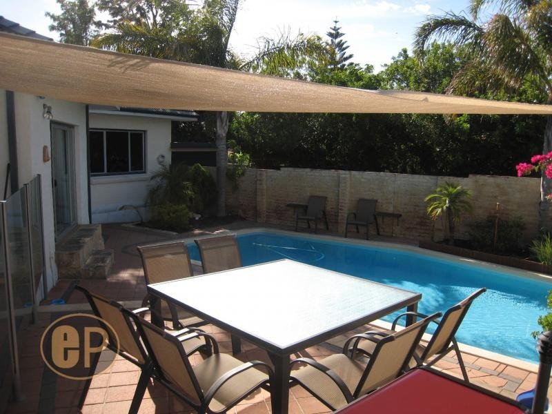 88 Redwood Crescent, Melville WA 6156