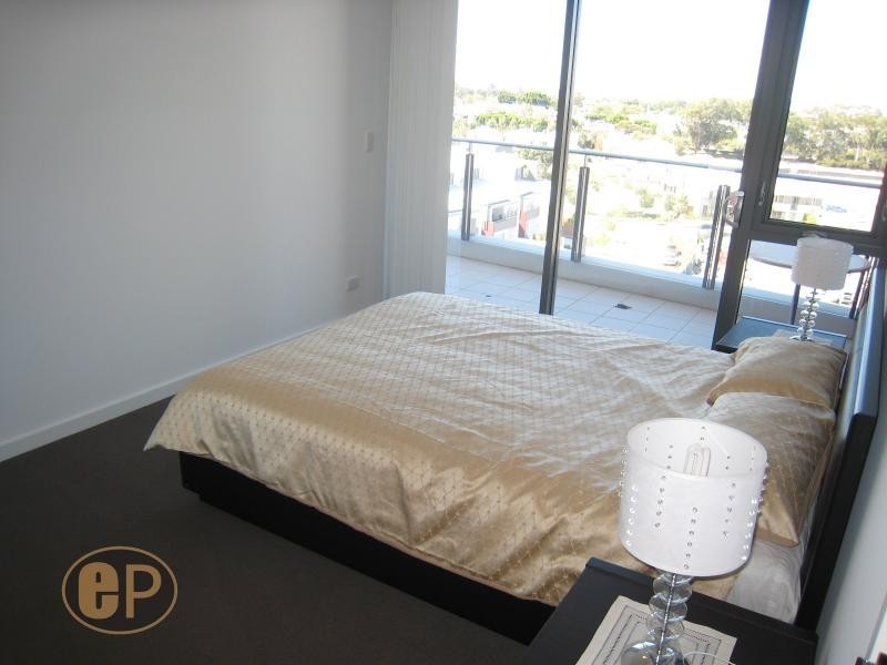 705/2 Oldfield Road, Burswood WA 6100