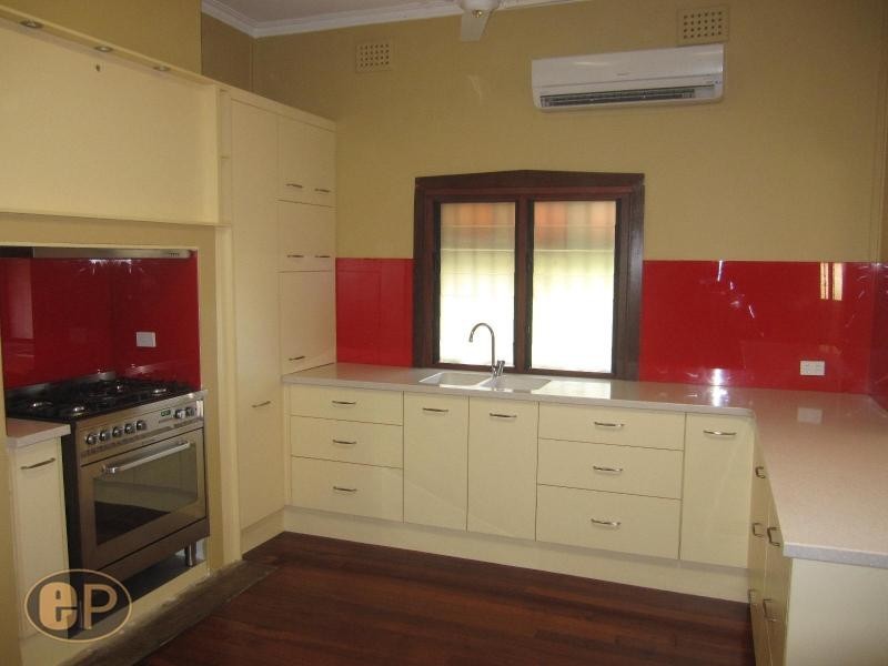132 Lefroy Road, Beaconsfield WA 6162