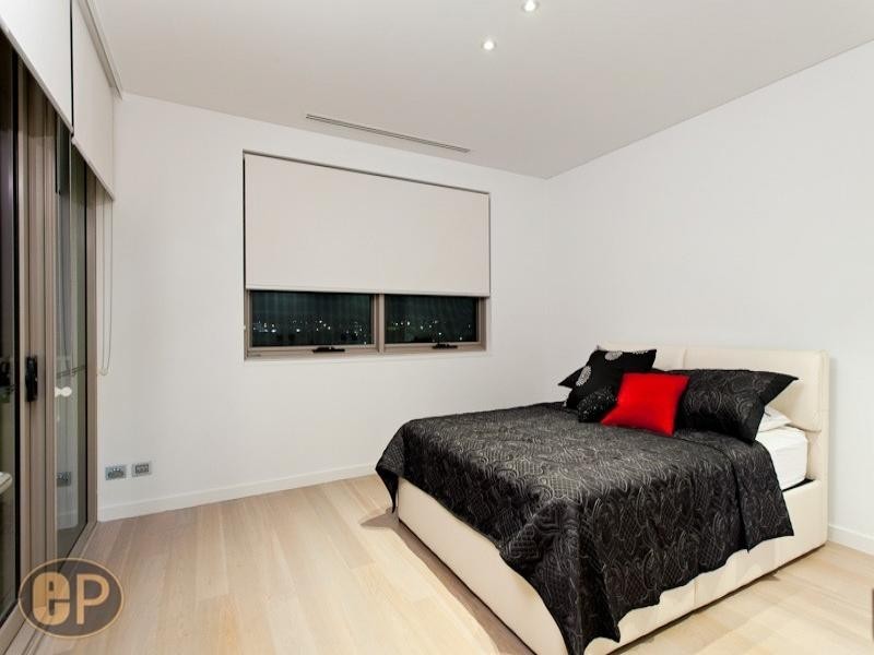 18/23 Ocean Drive, Cottesloe WA 6011