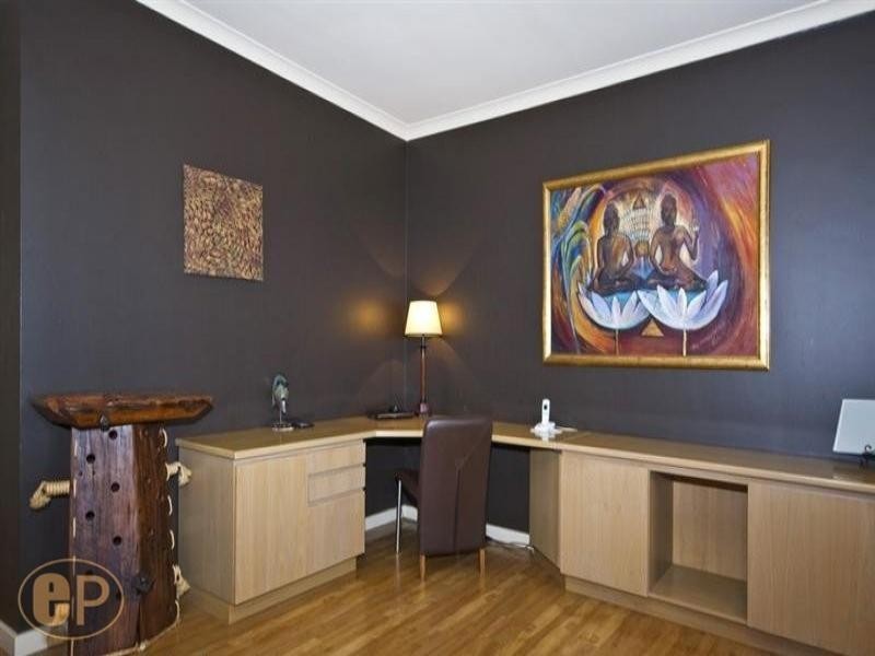 36 Whitfeld terrace, Winthrop WA 6150