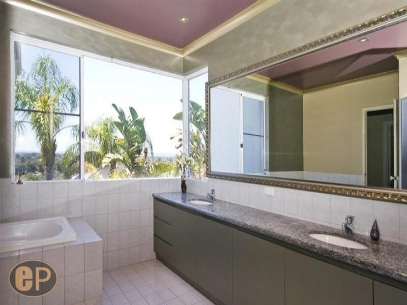 36 Whitfeld terrace, Winthrop WA 6150