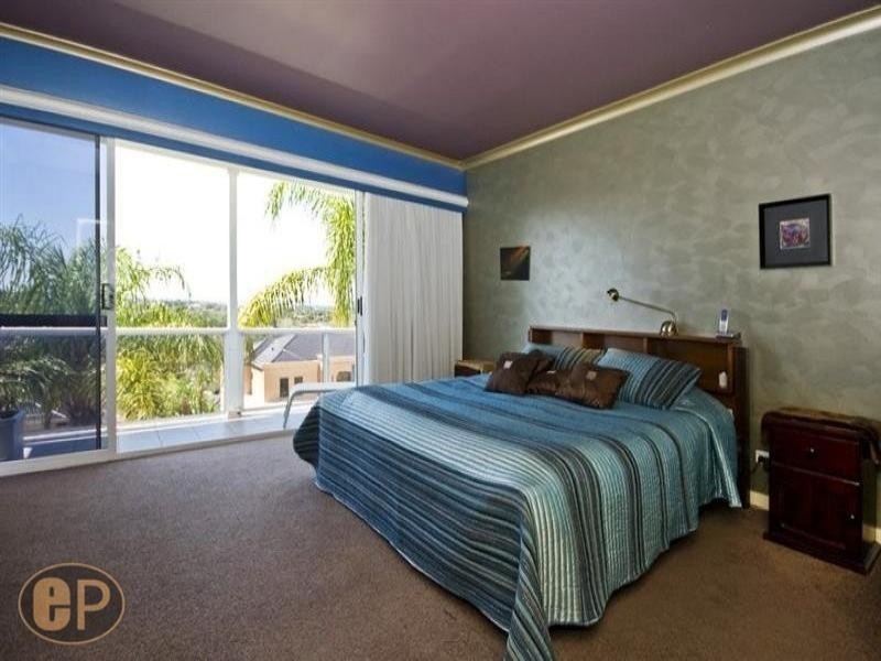 36 Whitfeld terrace, Winthrop WA 6150