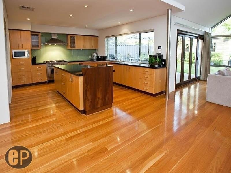 10B Davy Street, Alfred Cove WA 6154