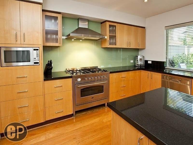 10B Davy Street, Alfred Cove WA 6154