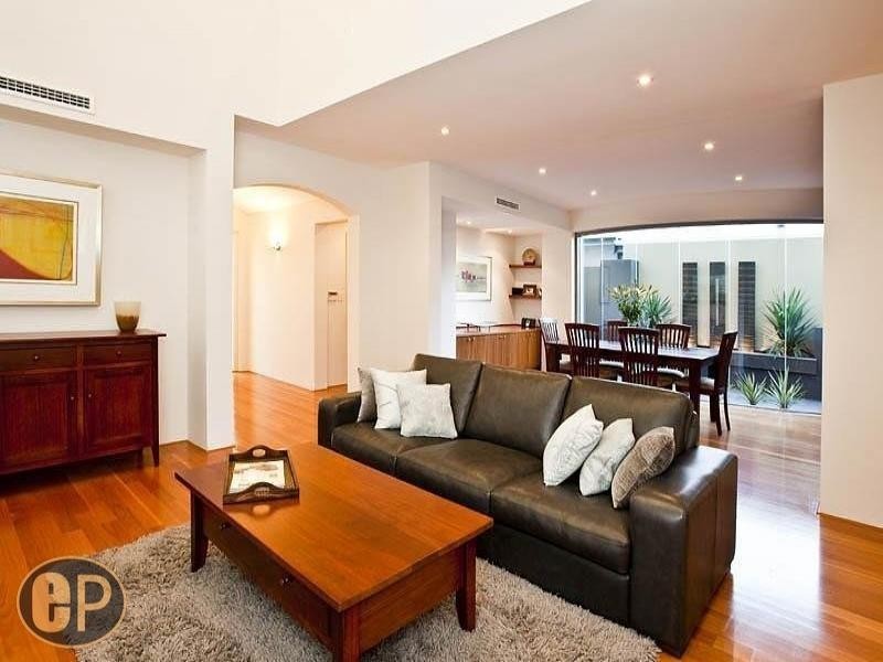 10B Davy Street, Alfred Cove WA 6154