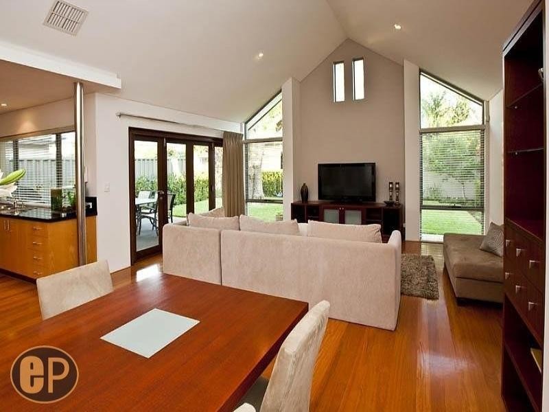 10B Davy Street, Alfred Cove WA 6154