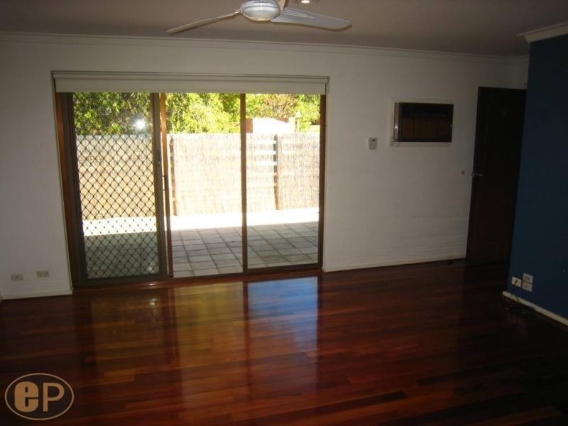 10/104 Moreing Road, Attadale WA 6156